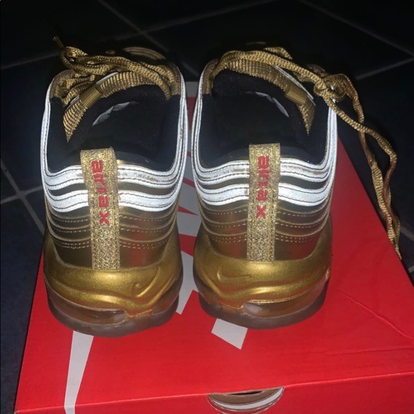 Gold Air Max 97 - Picture 3 of 5